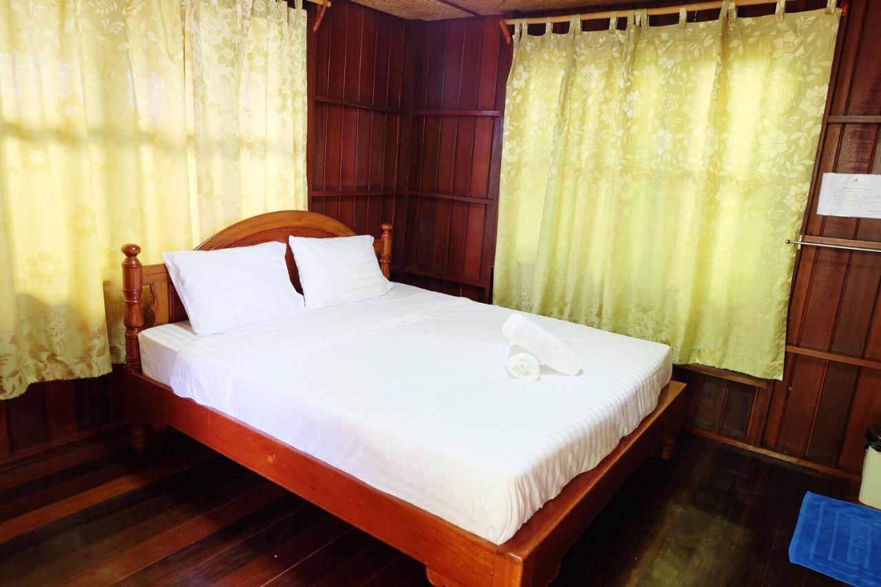 Ruennamyen Resort Amphawa Samut Songkhram Exterior foto