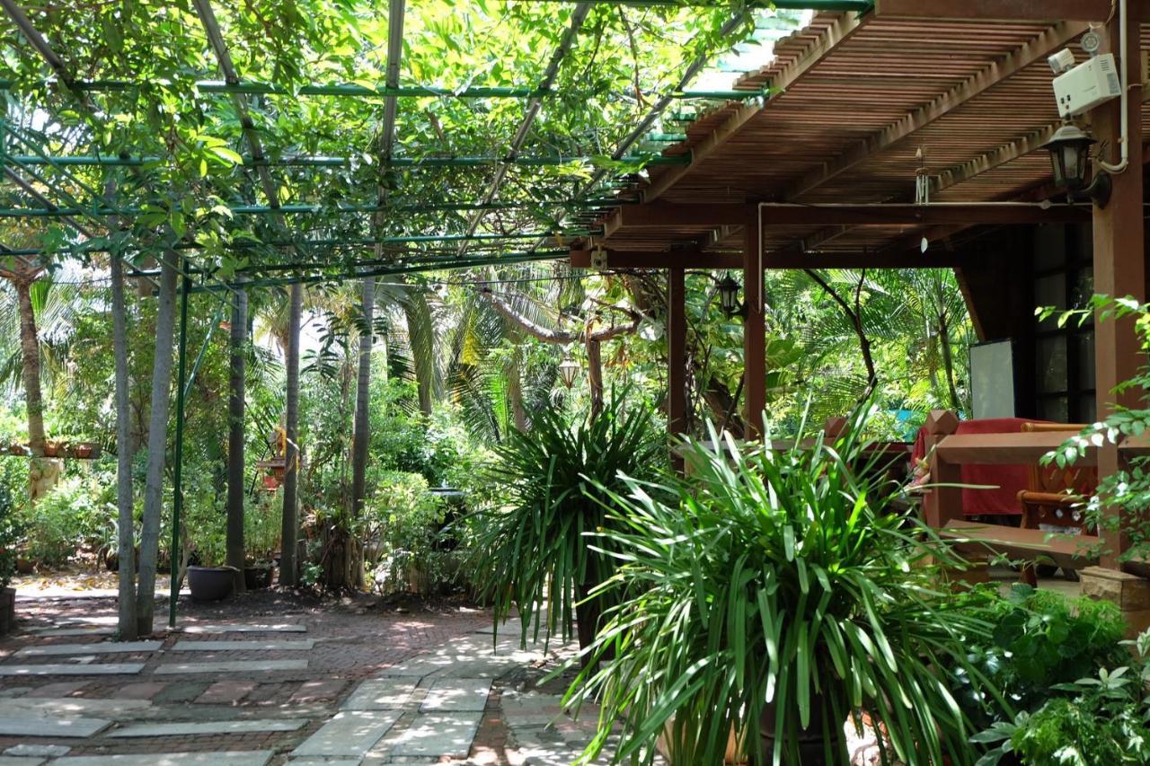 Ruennamyen Resort Amphawa Samut Songkhram Exterior foto