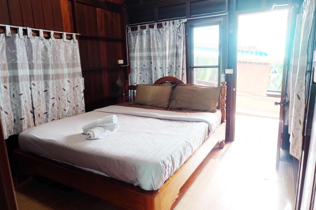 Ruennamyen Resort Amphawa Samut Songkhram Exterior foto
