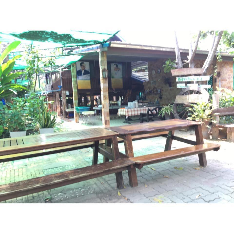 Ruennamyen Resort Amphawa Samut Songkhram Exterior foto